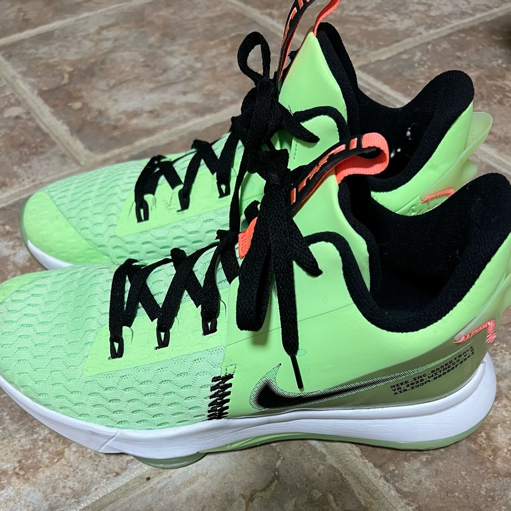 Nike LeBron Witness 5 Lime Glow Black-Bright Mango Men's Size 10.5 CQ9380-300